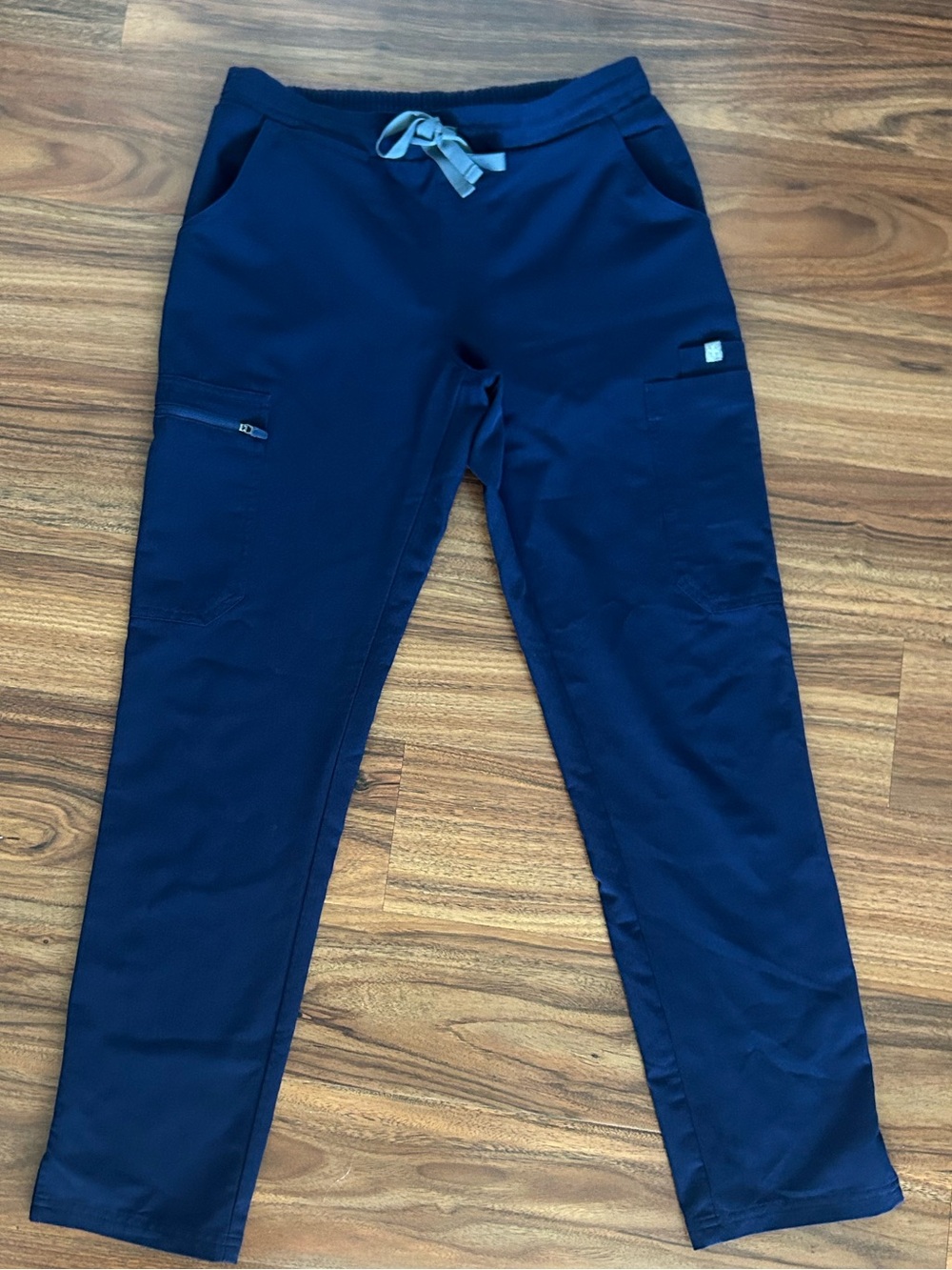 Figs XS- petite navy blue Yola skinny scrub pants XS/P